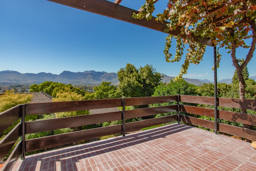 4 Bedroom Property for Sale in Buitenverwagting Western Cape